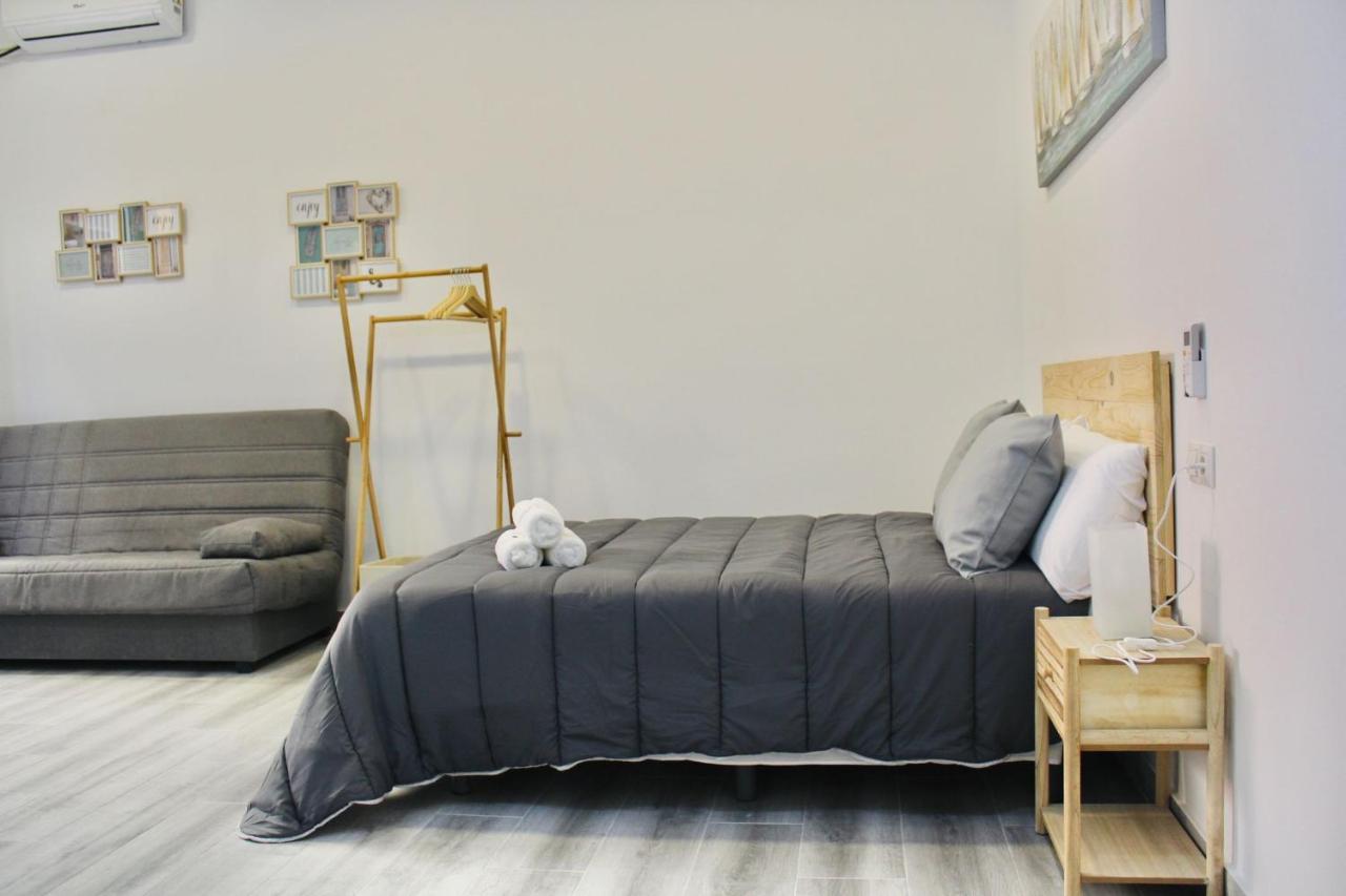 Nuevo Estudio Divina Pastora N-4 มาลากา ภายนอก รูปภาพ